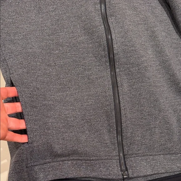 lululemon athletica Men’s Dark Gray Hooded Zip Cardigan - Picture 10 of 13